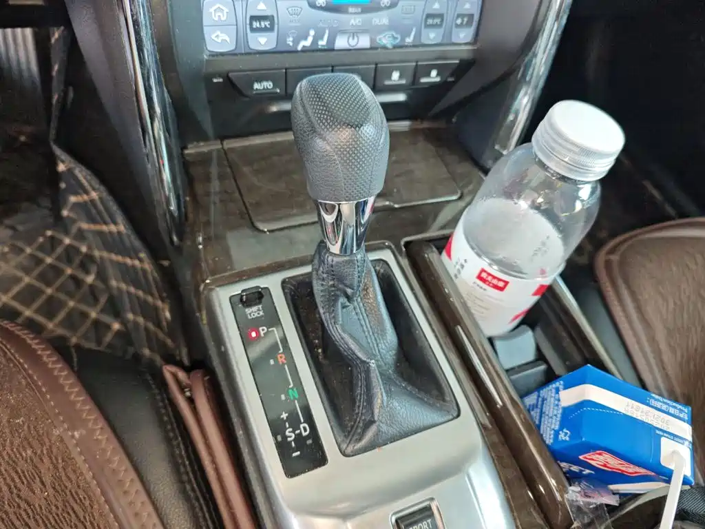 Toyota Reiz — миниатюра 14