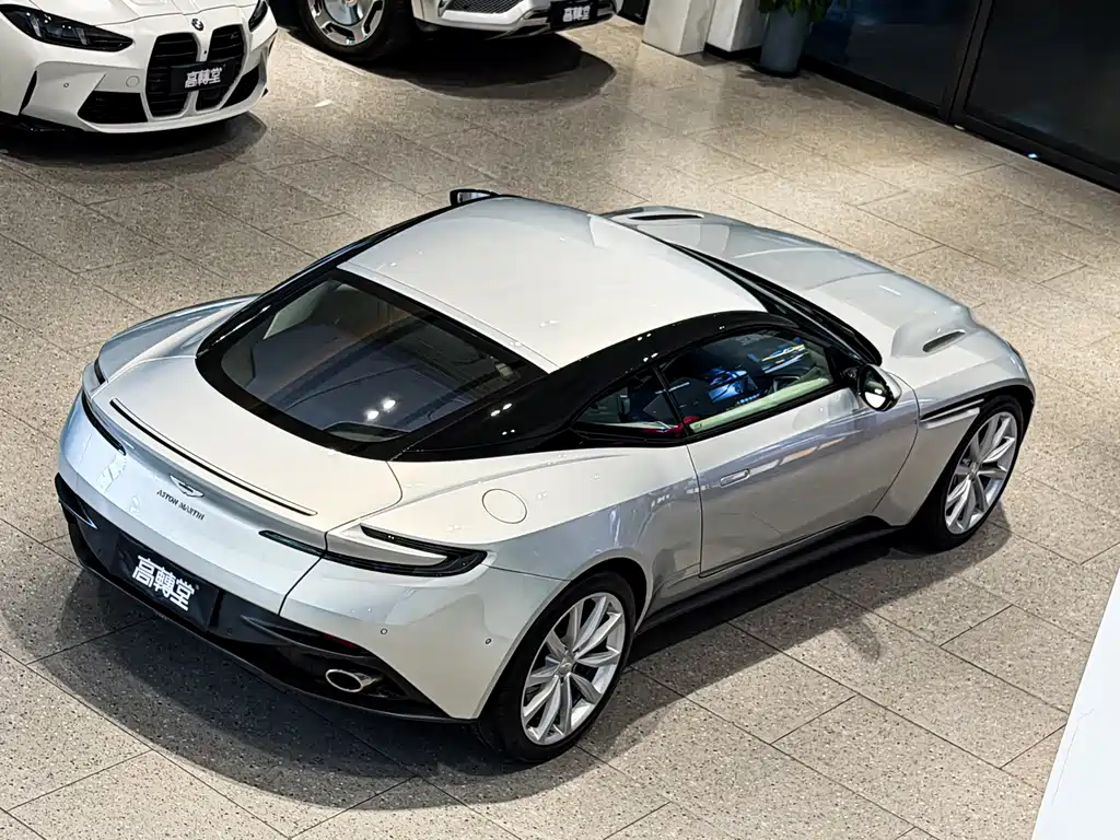 Aston Martin DB11 — миниатюра 21