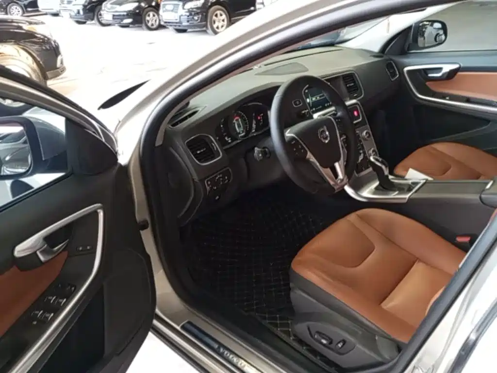 Volvo S60 — миниатюра 16