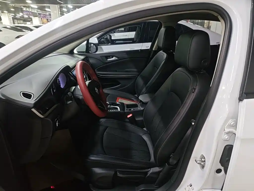 Buick Verano — миниатюра 15