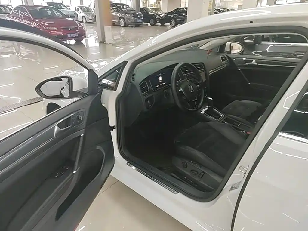 Volkswagen Golf — миниатюра 16