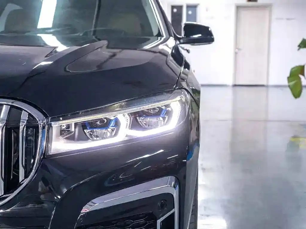 BMW 7 Series — миниатюра 2