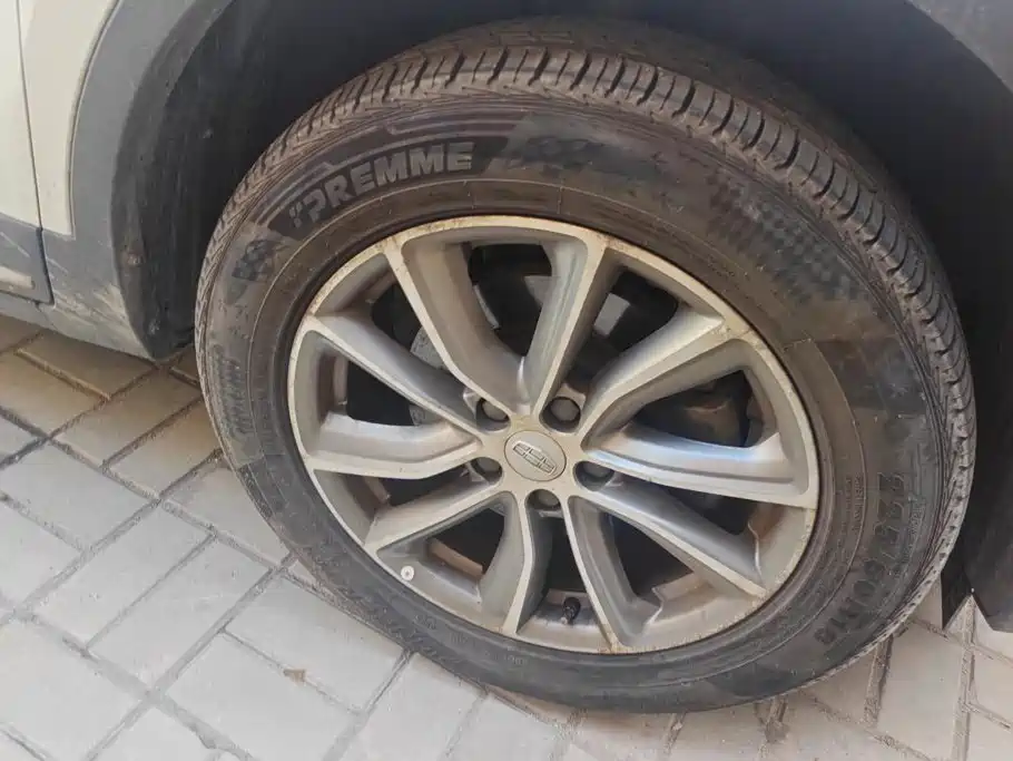 Geely Boyue — миниатюра 6