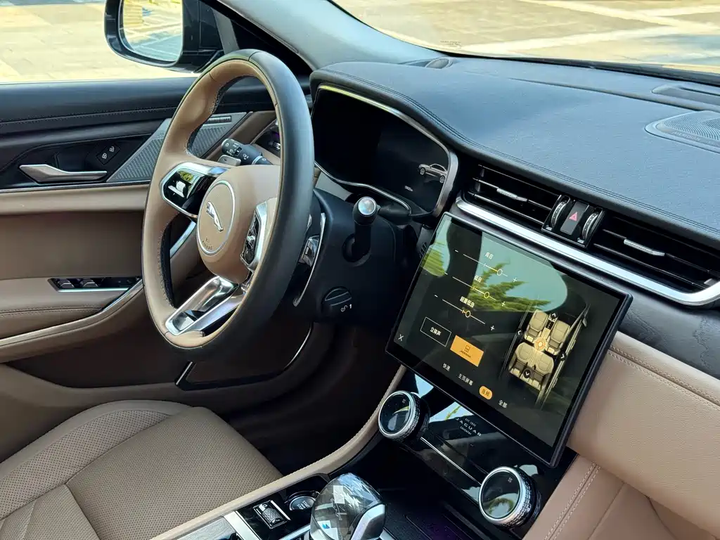 Jaguar XFL — миниатюра 11
