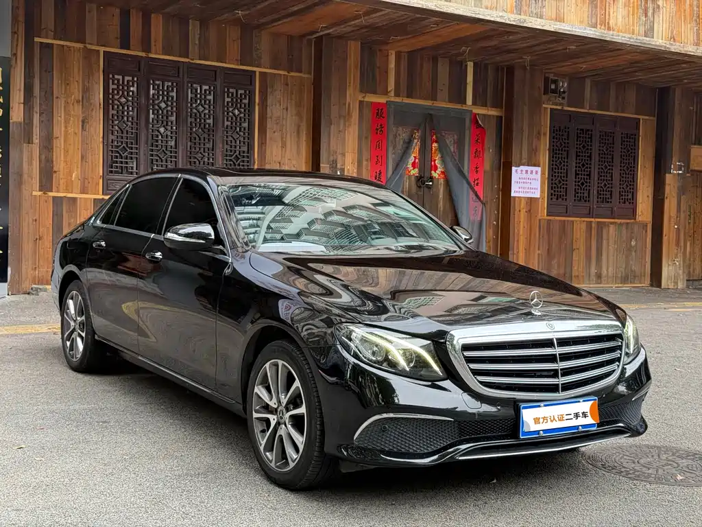 Mercedes-Benz E-Class — миниатюра 3