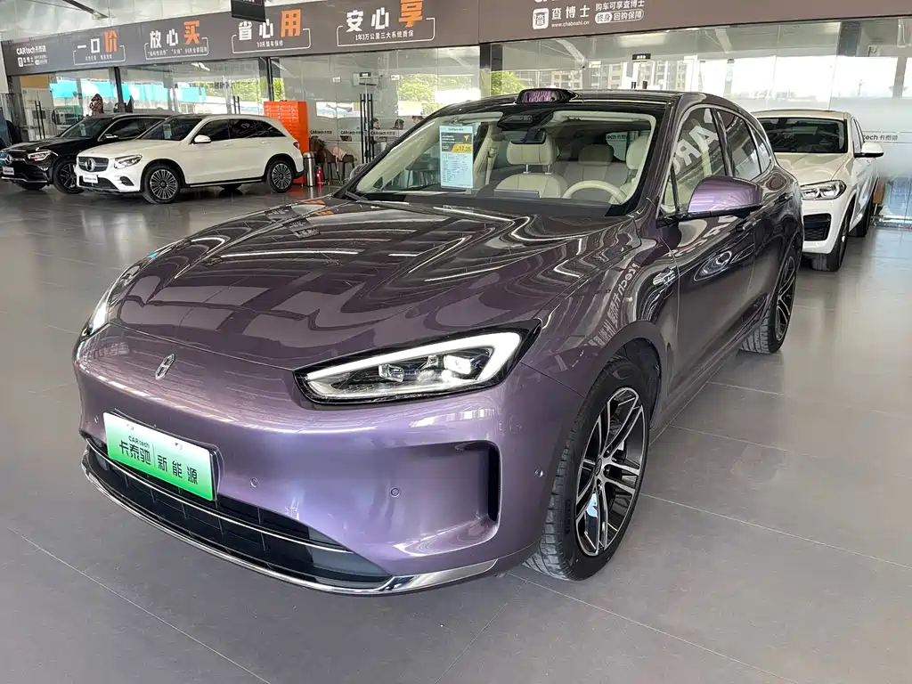 AITO Wenjie AITO M5