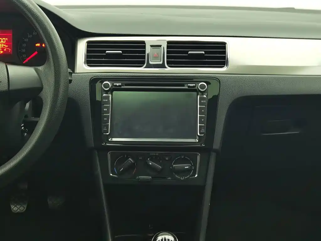 Volkswagen Santana — миниатюра 12