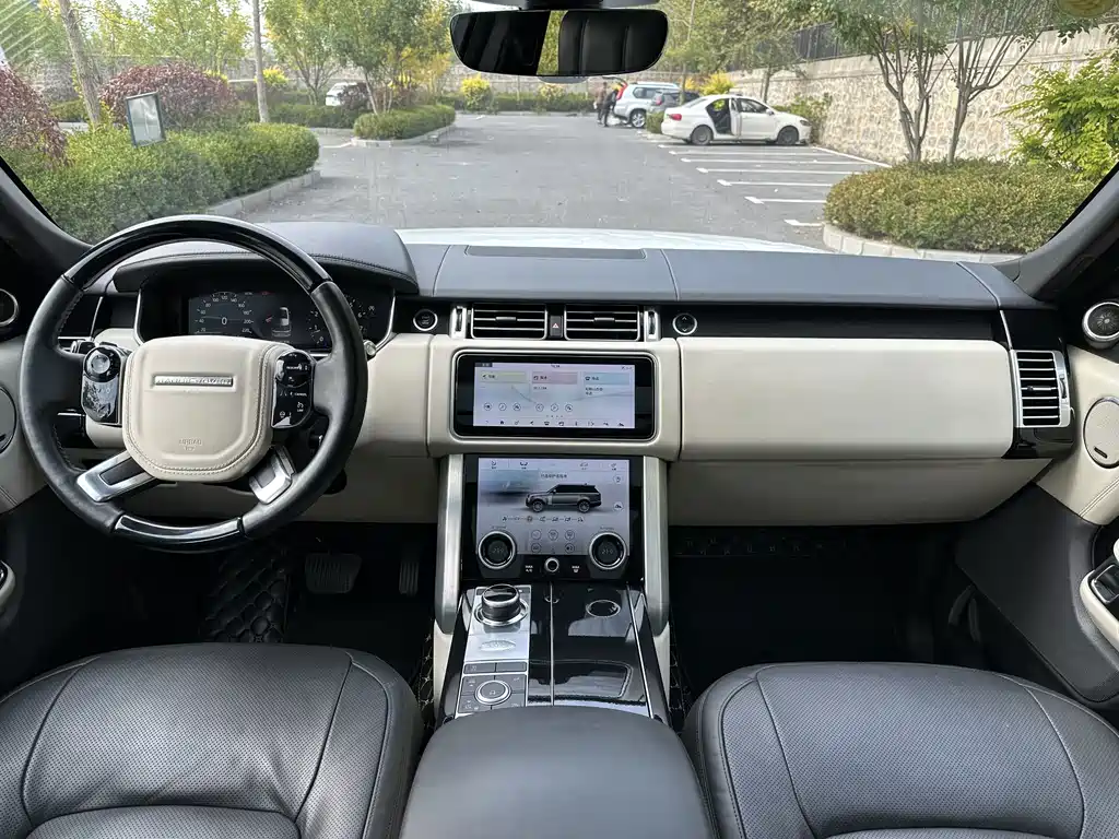 Land Rover Range Rover — миниатюра 8