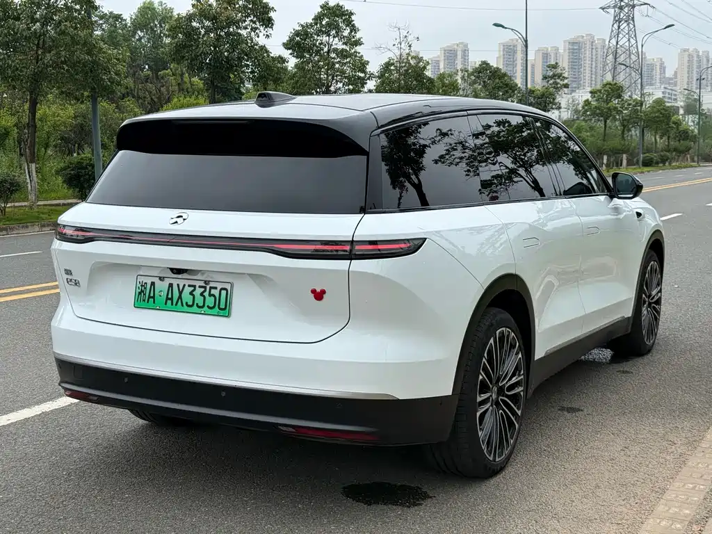 NIO ES8 — миниатюра 5