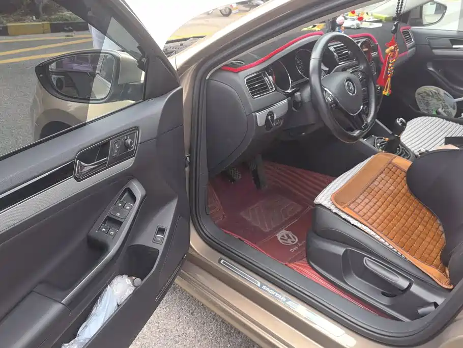 Volkswagen Sagitar — миниатюра 7