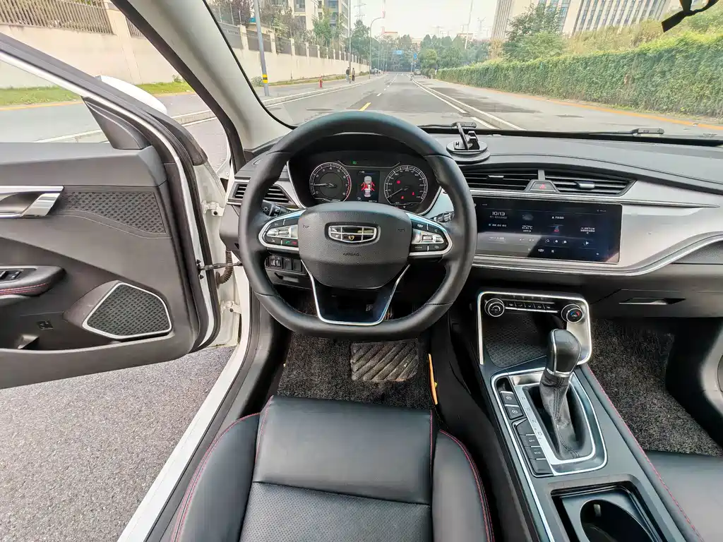 Geely Binrui — миниатюра 15