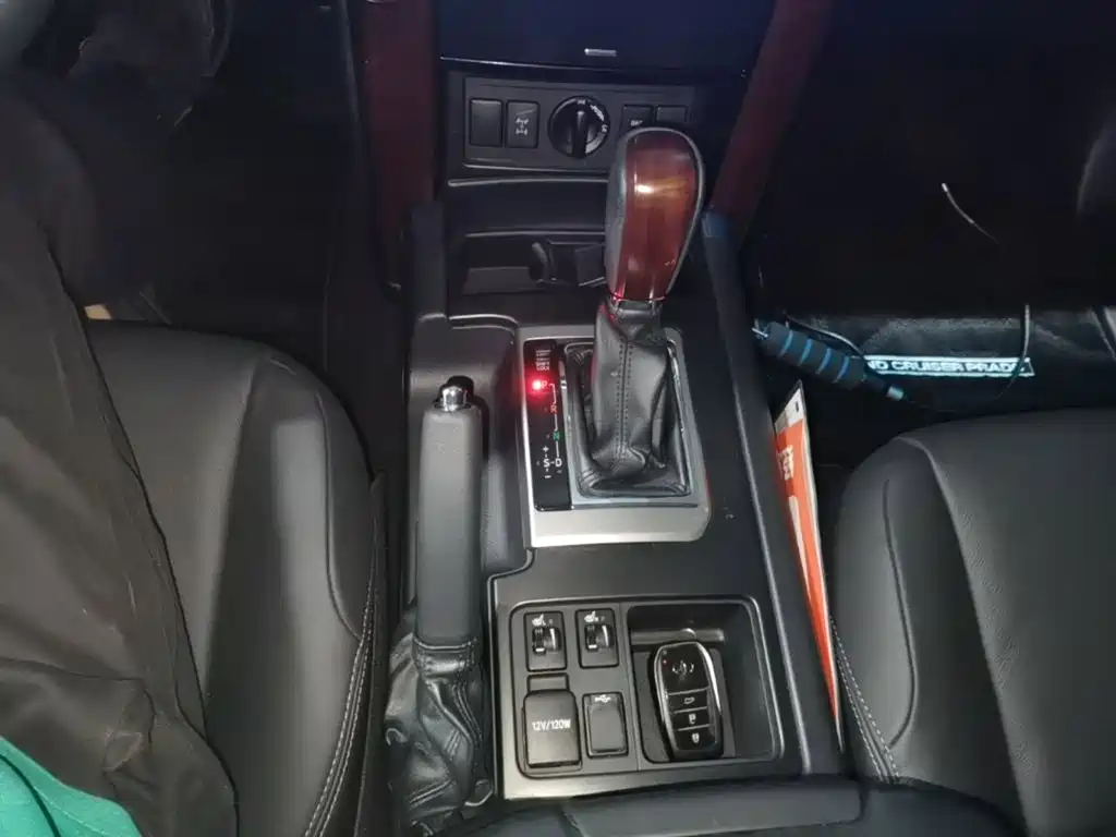 Toyota Prado — миниатюра 14