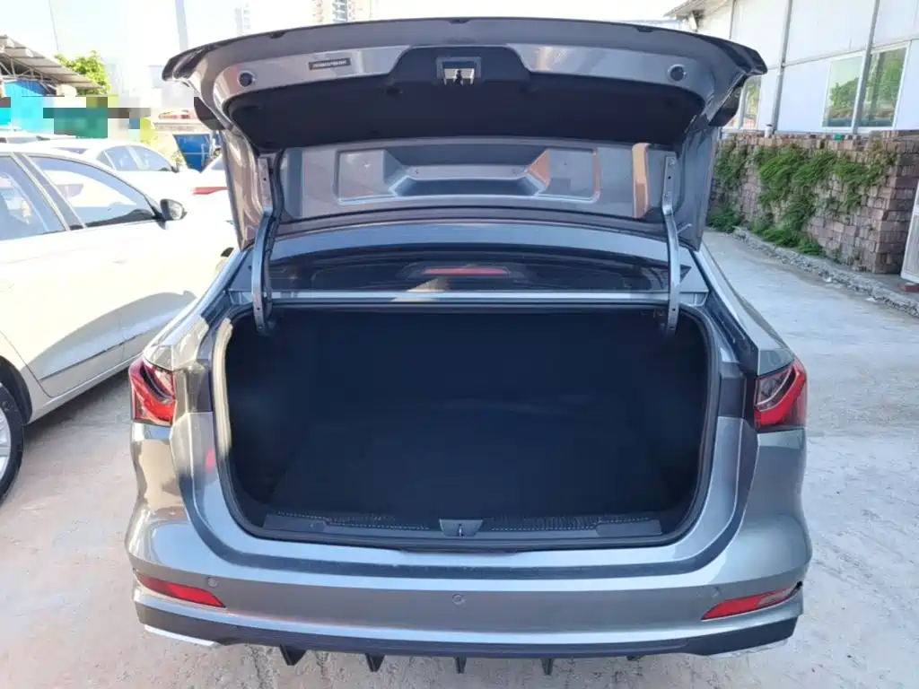 Roewe i5 — миниатюра 19