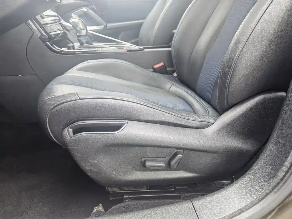 Peugeot 308 — миниатюра 20