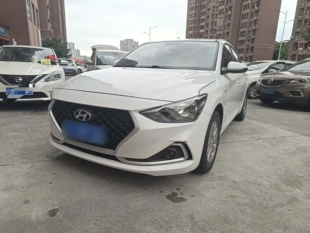 Hyundai Elantra — миниатюра 2