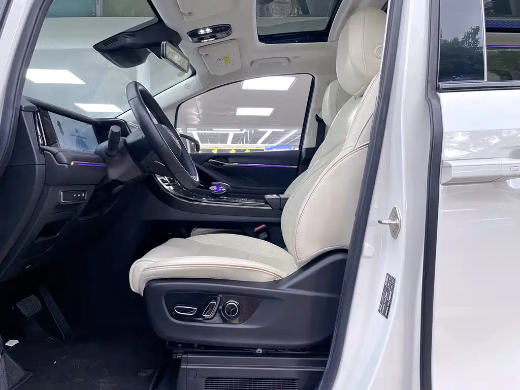 GAC Motor Trumpchi E9 — миниатюра 6