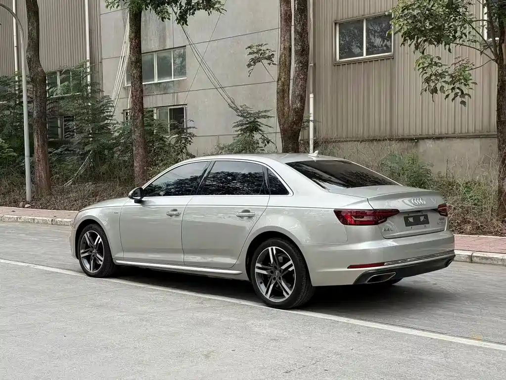 Audi A4L — миниатюра 7