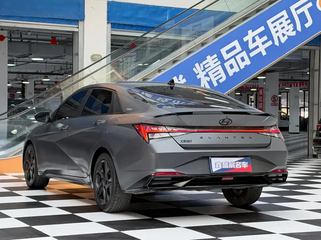 Hyundai Elantra — миниатюра 16