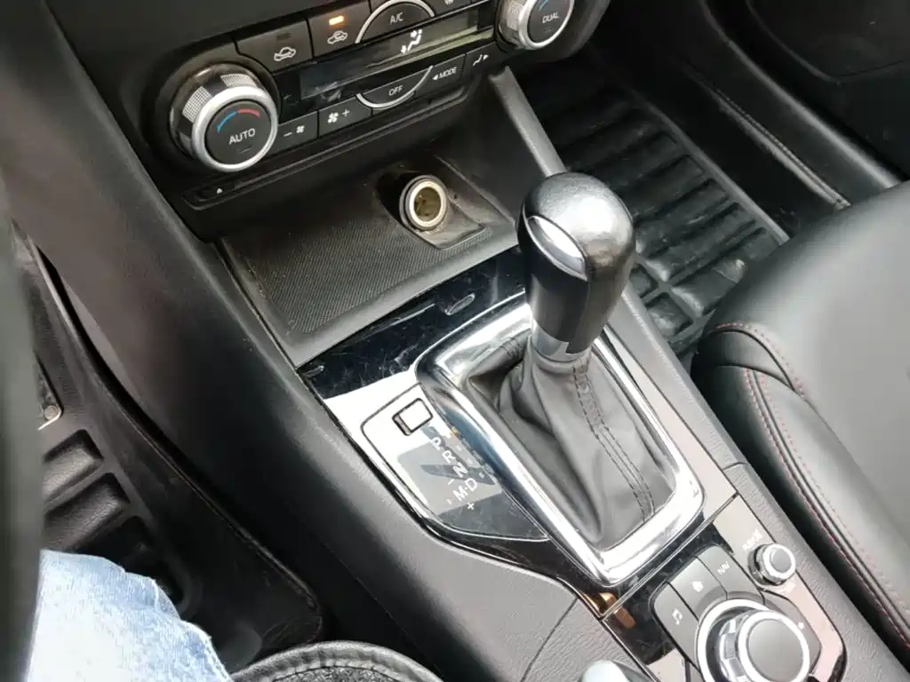 Mazda 3 Axela — миниатюра 14