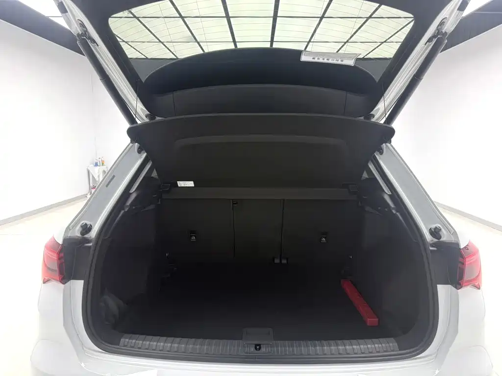 Audi Q3 — миниатюра 10