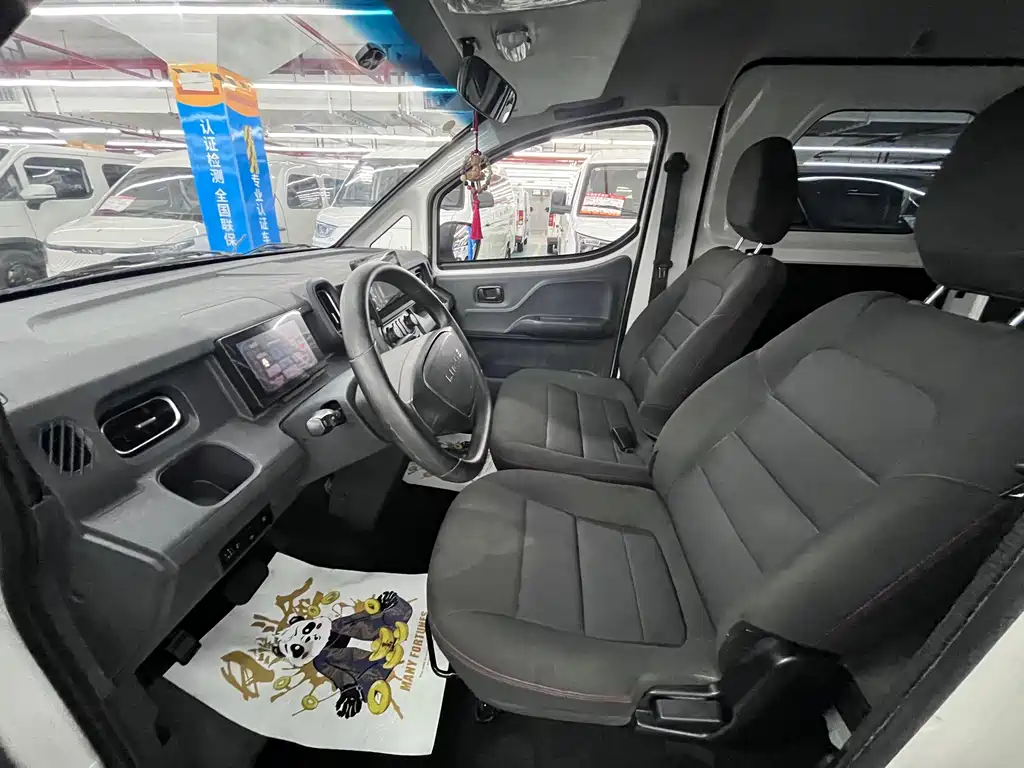 Yufeng Auto Yufeng Huangjin Cang — миниатюра 9