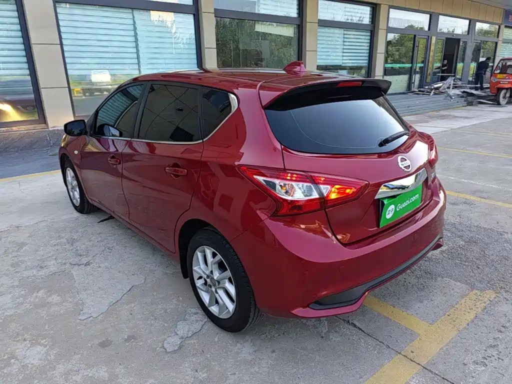 Nissan Tiida — миниатюра 5