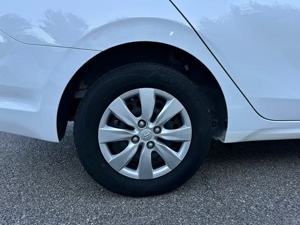 Hyundai Verna — миниатюра 10