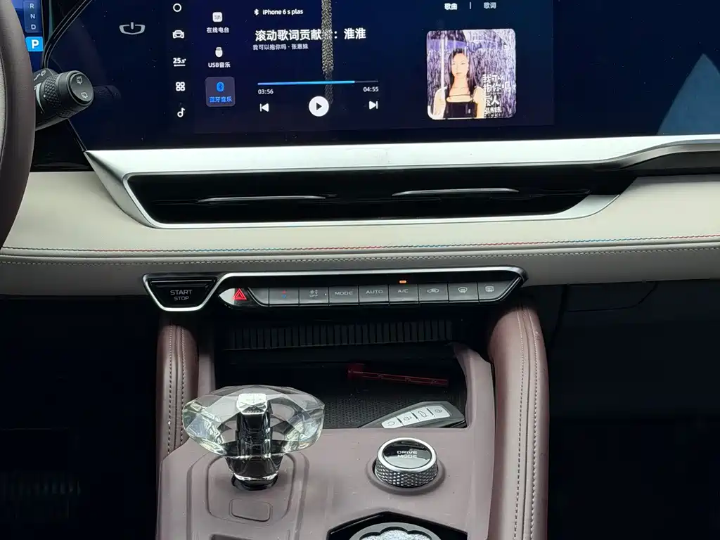 Geely Xingyue L — миниатюра 13