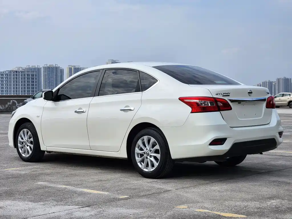 Nissan Sylphy — миниатюра 7