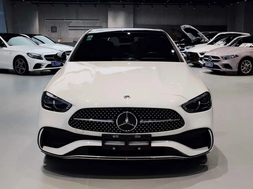 Mercedes-Benz C-Class — миниатюра 2