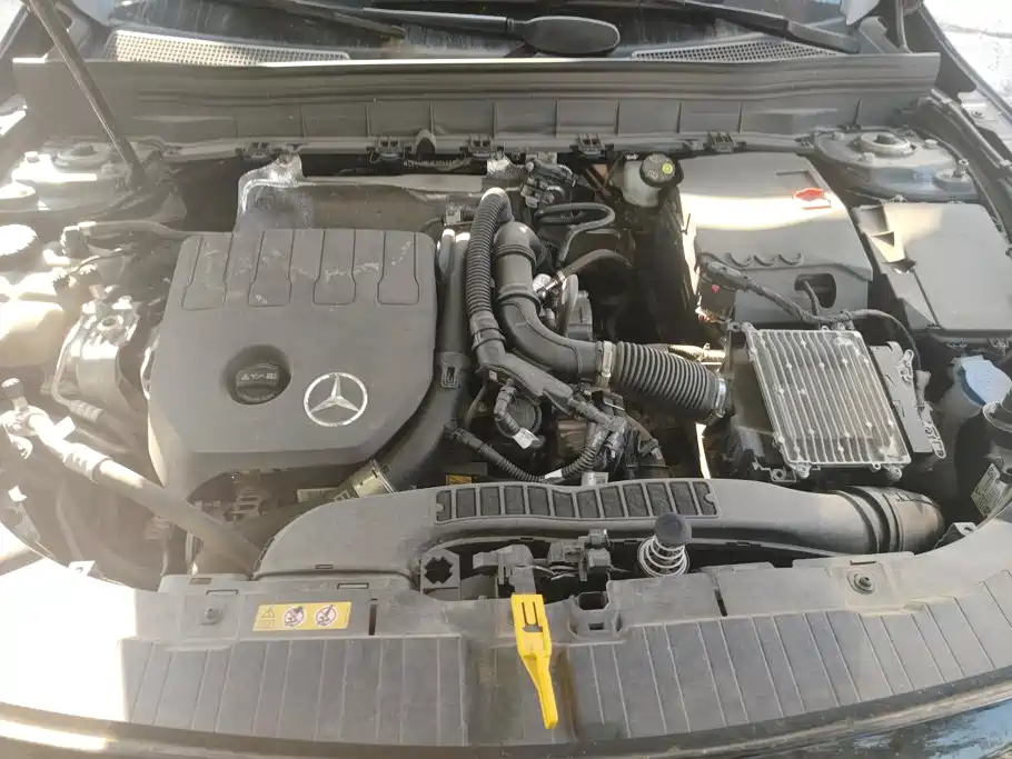 Mercedes-Benz GLB — миниатюра 9
