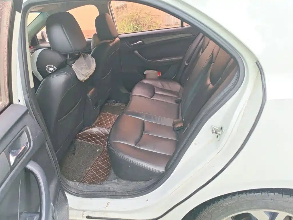 Roewe 360 — миниатюра 18