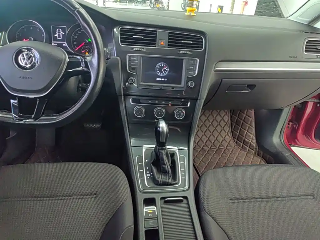 Volkswagen Golf — миниатюра 13