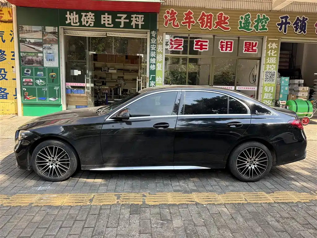 Mercedes-Benz C-Class — миниатюра 3