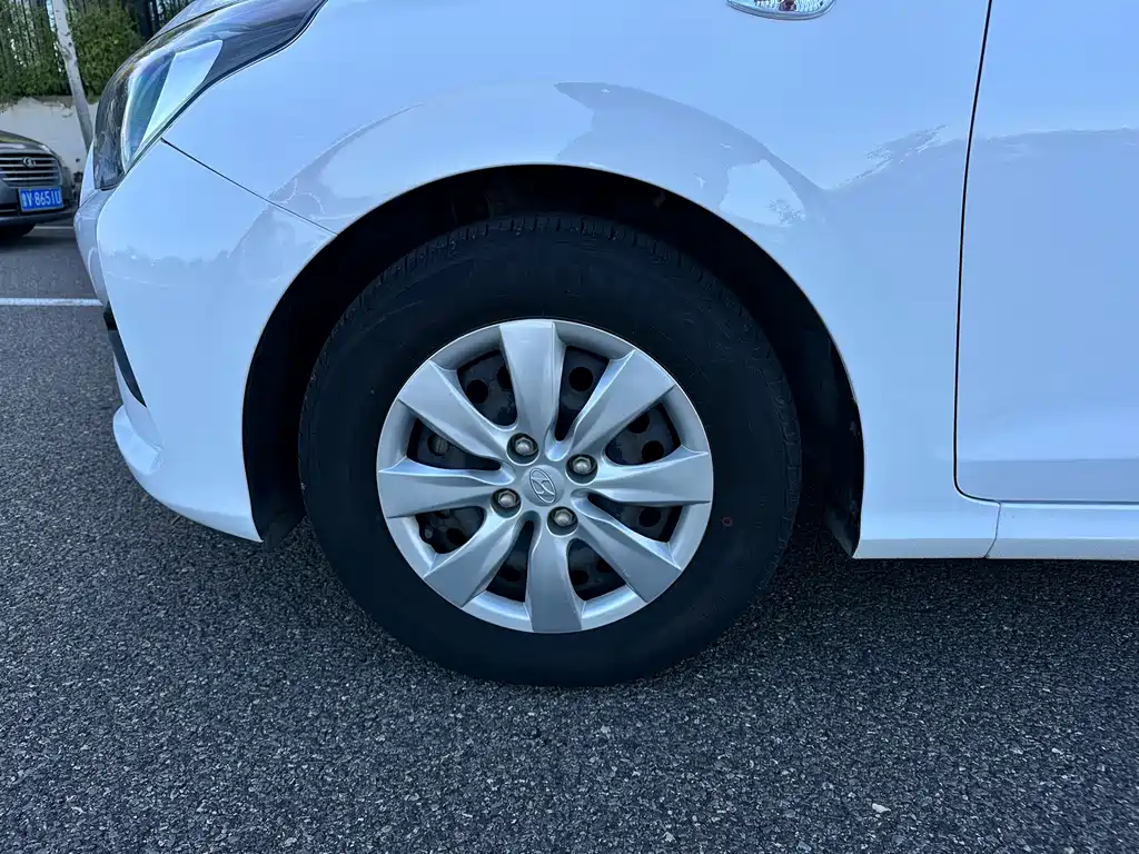 Hyundai Verna — миниатюра 9