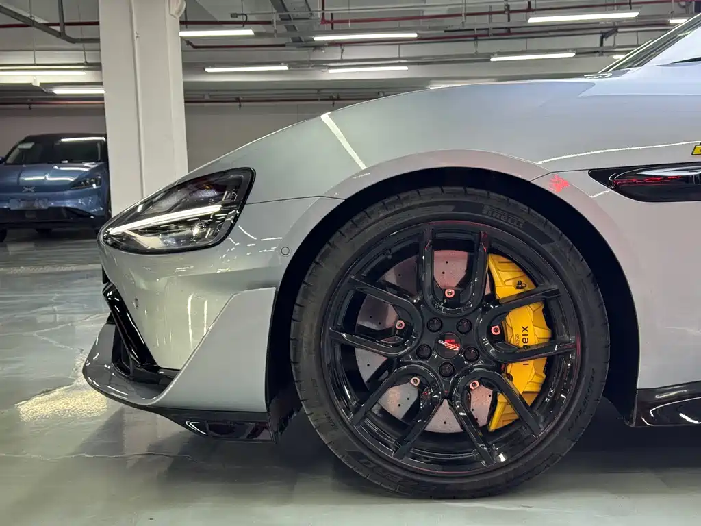 XIAOMI CAR XIAOMI SU7 ULTRA