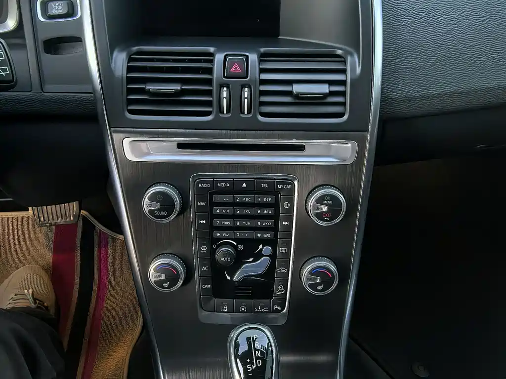 Volvo XC60 — миниатюра 15