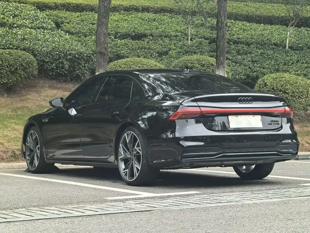 Audi A7L — миниатюра 12