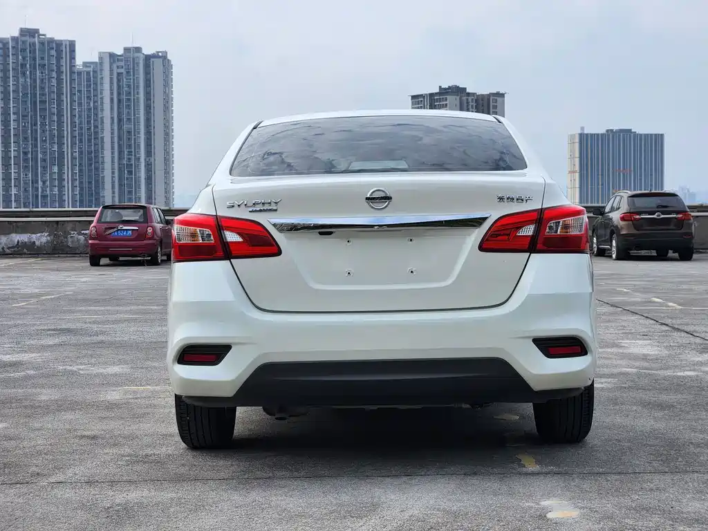 Nissan Sylphy — миниатюра 6