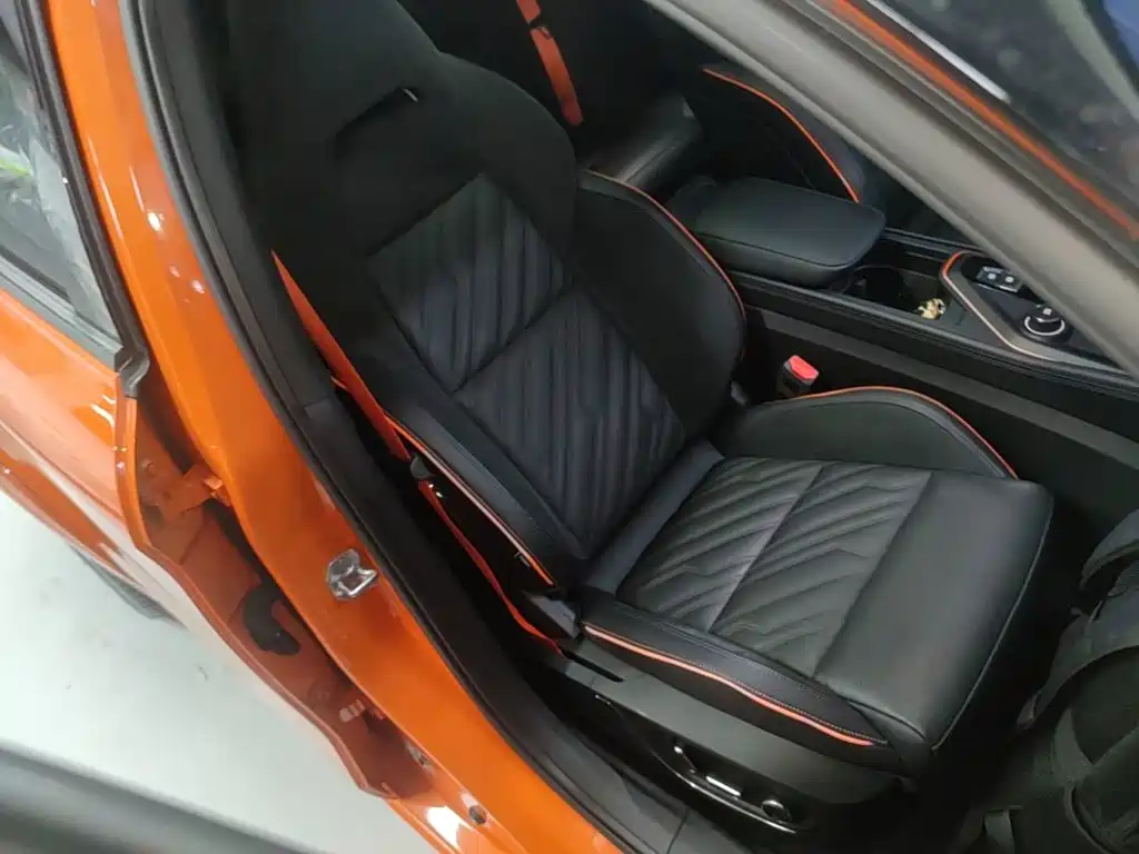 Lynk & Co 02 Hatchback — миниатюра 25