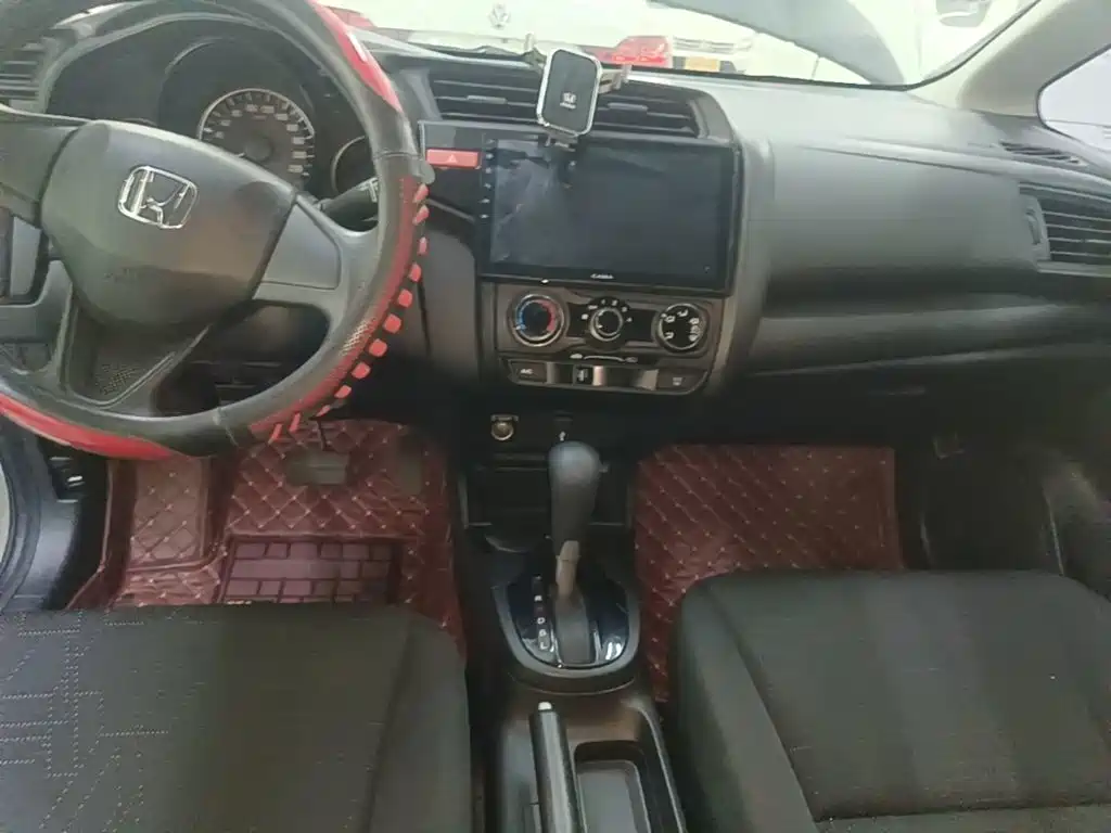 Honda Fit — миниатюра 14