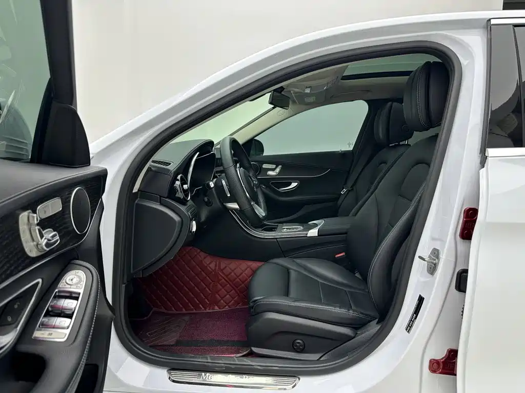 Mercedes-Benz C-Class — миниатюра 10