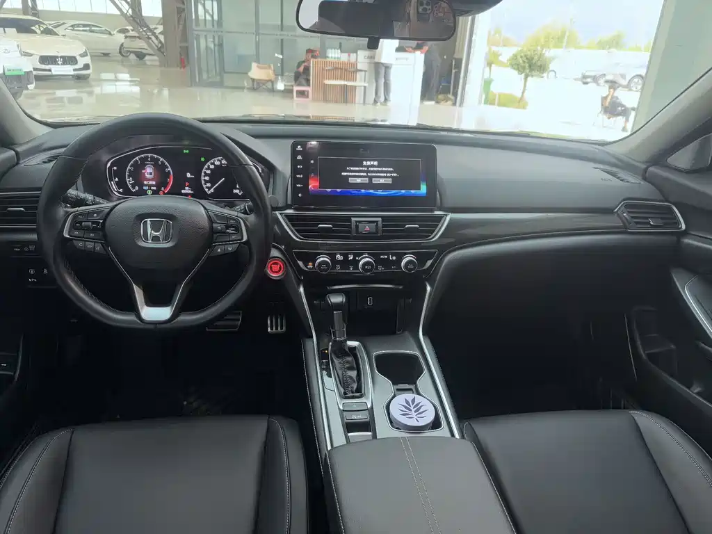 Honda Accord — миниатюра 10