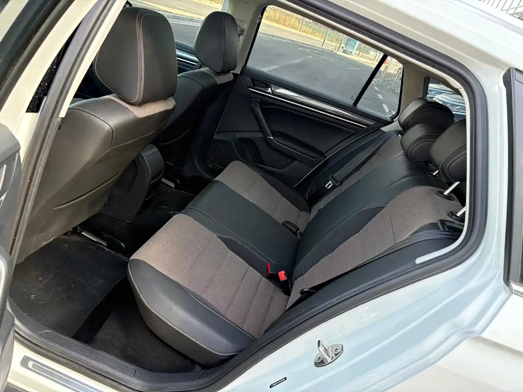 VOLKSWAGEN C TREK WEI COLLAR