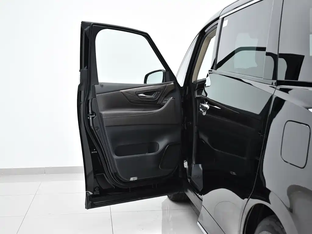 Toyota Vellfire — миниатюра 23