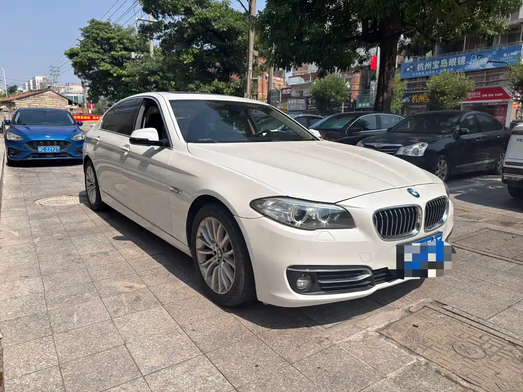 BMW 5 Series — миниатюра 3