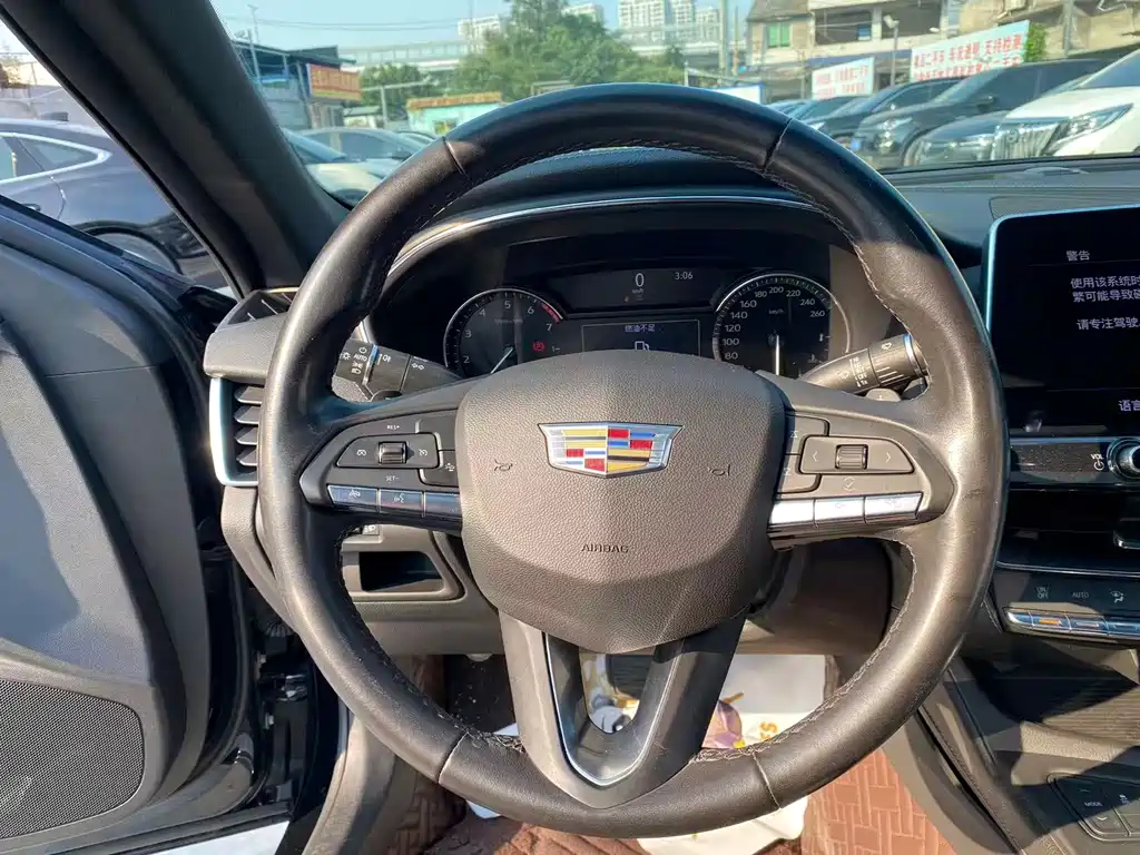 Cadillac CT5 — миниатюра 11