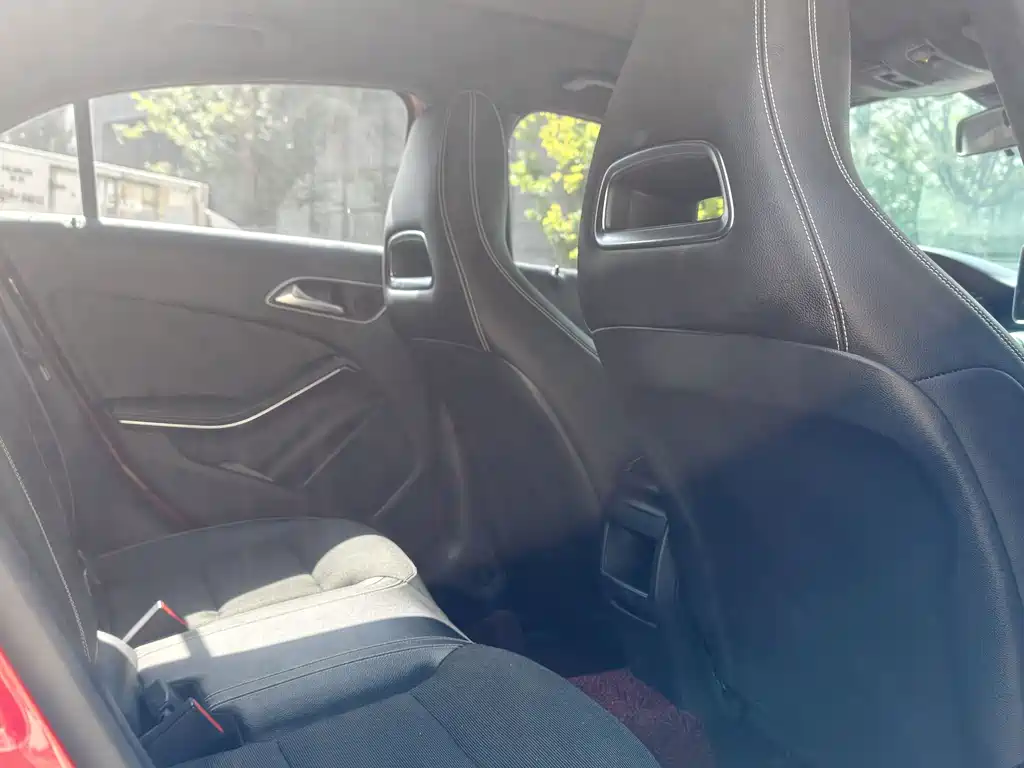 Mercedes-Benz A-Class (Import) — миниатюра 15