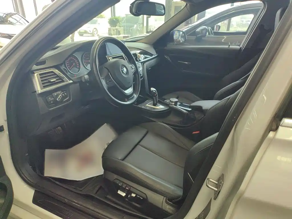 BMW 3 Series — миниатюра 8