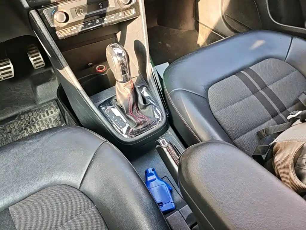 Volkswagen Jetta — миниатюра 14